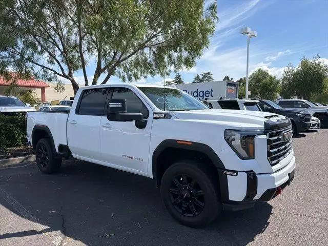 2025 GMC Sierra 2500HD 4WD Crew Cab Standard Bed AT4