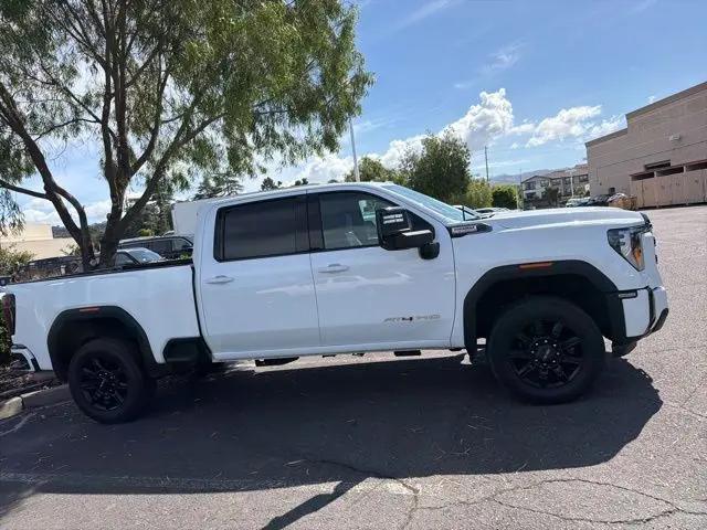 2025 GMC Sierra 2500HD 4WD Crew Cab Standard Bed AT4