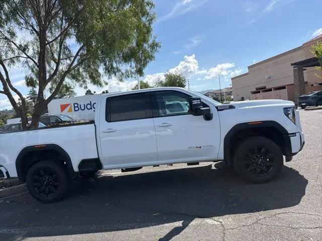 2025 GMC Sierra 2500HD 4WD Crew Cab Standard Bed AT4
