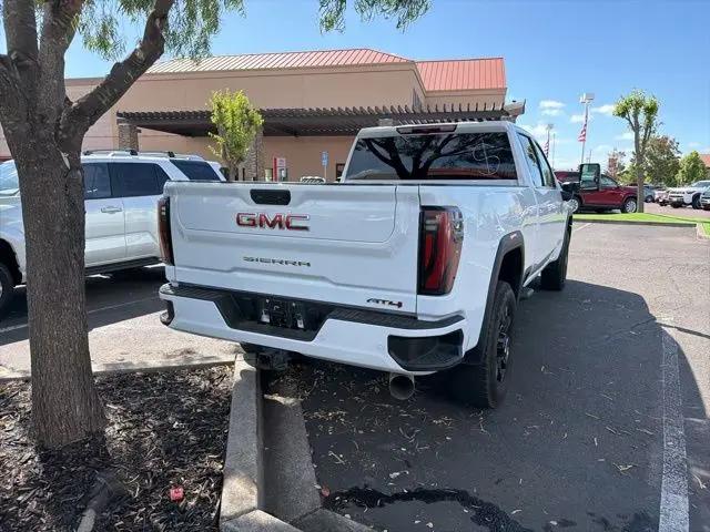 2025 GMC Sierra 2500HD 4WD Crew Cab Standard Bed AT4