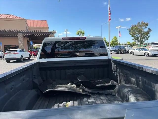 2025 GMC Sierra 2500HD 4WD Crew Cab Standard Bed AT4