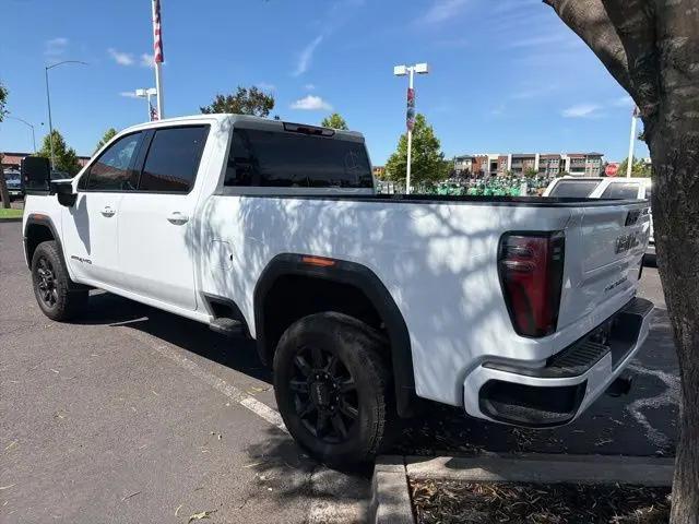 2025 GMC Sierra 2500HD 4WD Crew Cab Standard Bed AT4