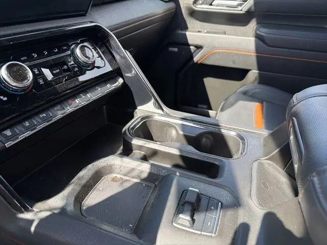 2025 GMC Sierra 2500HD 4WD Crew Cab Standard Bed AT4