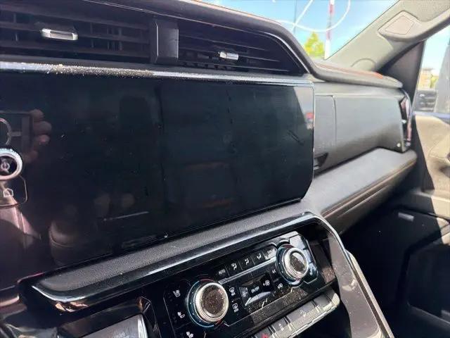 2025 GMC Sierra 2500HD 4WD Crew Cab Standard Bed AT4
