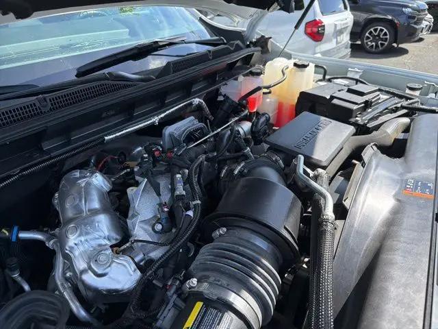 2025 GMC Sierra 2500HD 4WD Crew Cab Standard Bed AT4