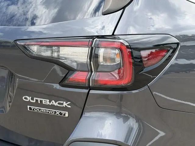 2022 Subaru Outback Touring XT
