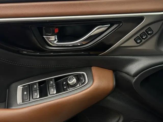 2022 Subaru Outback Touring XT
