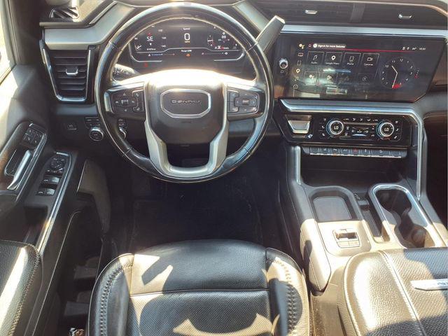 2024 GMC Sierra 2500HD 4WD Crew Cab Standard Bed Denali