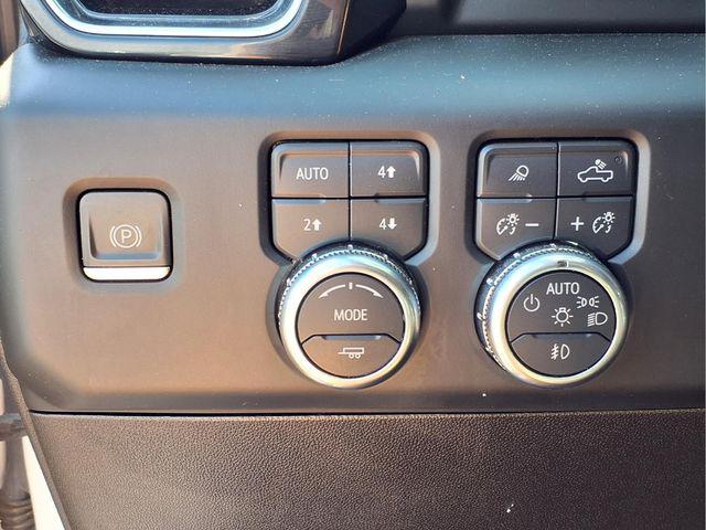 2024 GMC Sierra 2500HD 4WD Crew Cab Standard Bed Denali