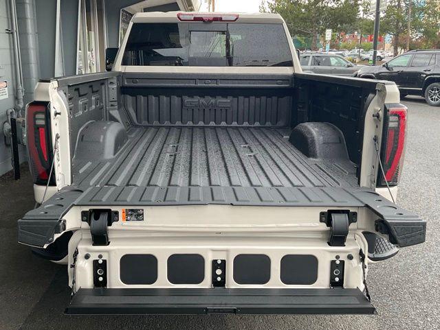 2026 GMC Sierra 2500HD Crew Cab, Standard Bed, AT4, 4WD
