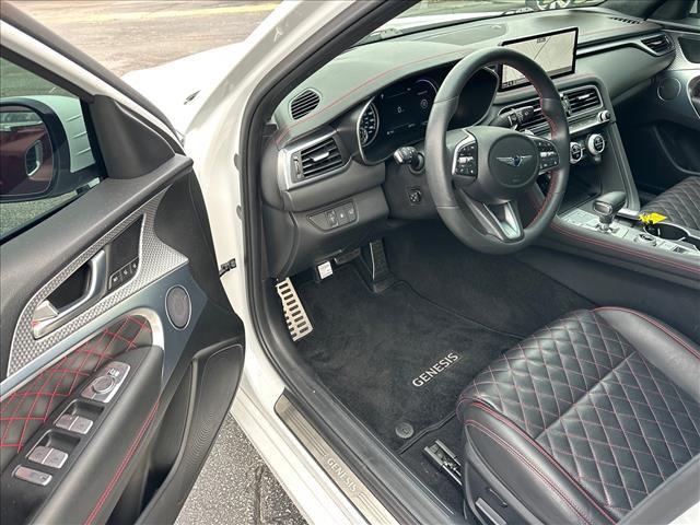 2023 Genesis G70 3.3T RWD