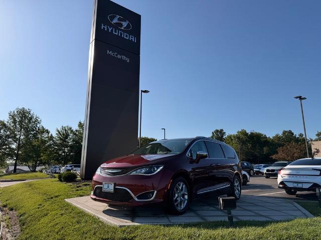 2017 Chrysler Pacifica Limited for sale in Blue Springs, MO