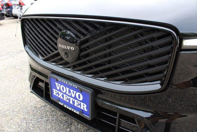 2026 Volvo XC60 B5 Ultra Black Edition