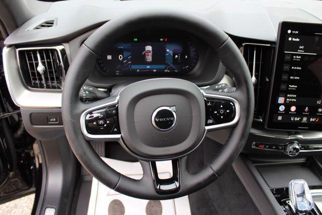 2026 Volvo XC60 B5 Ultra Black Edition