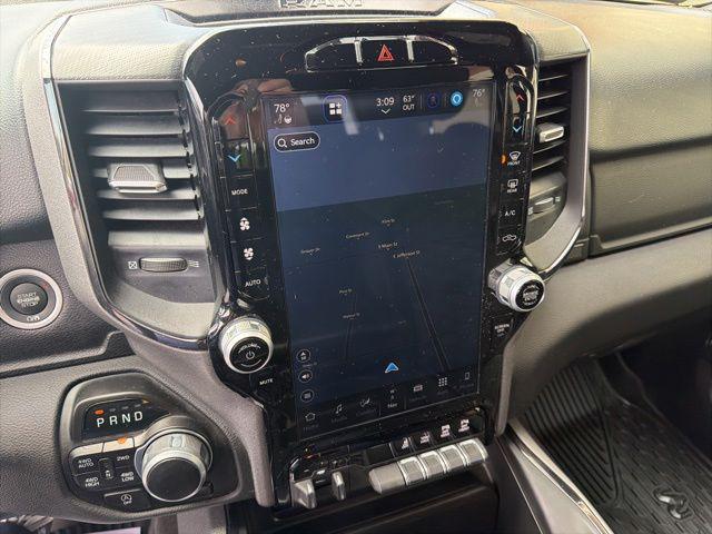 2024 Ram 1500 Big Horn Crew Cab 4x4 5'7" Box