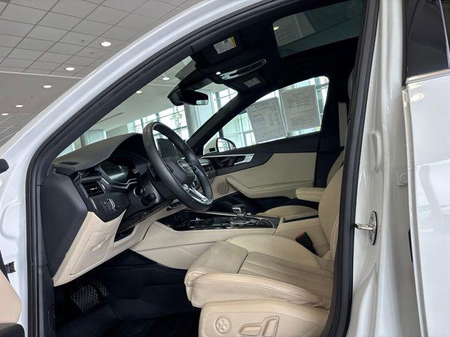 2023 Audi A4 Premium Plus 45 TFSI S line quattro S tronic