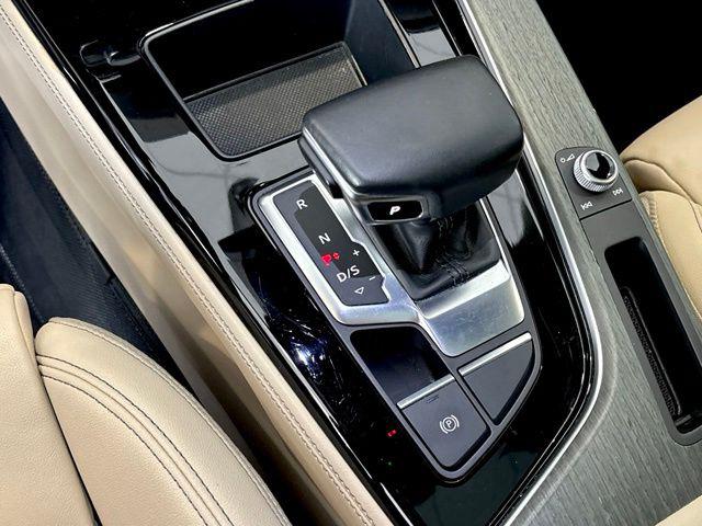 2023 Audi A4 Premium Plus 45 TFSI S line quattro S tronic
