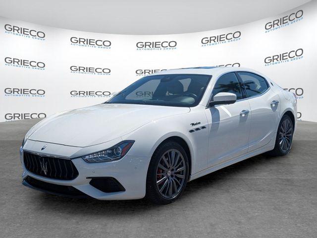 2022 Maserati Ghibli Modena Q4