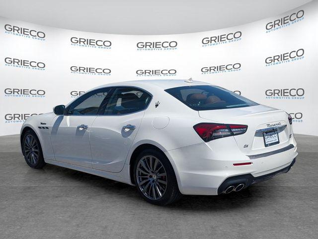 2022 Maserati Ghibli Modena Q4