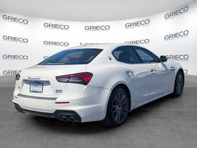 2022 Maserati Ghibli Modena Q4