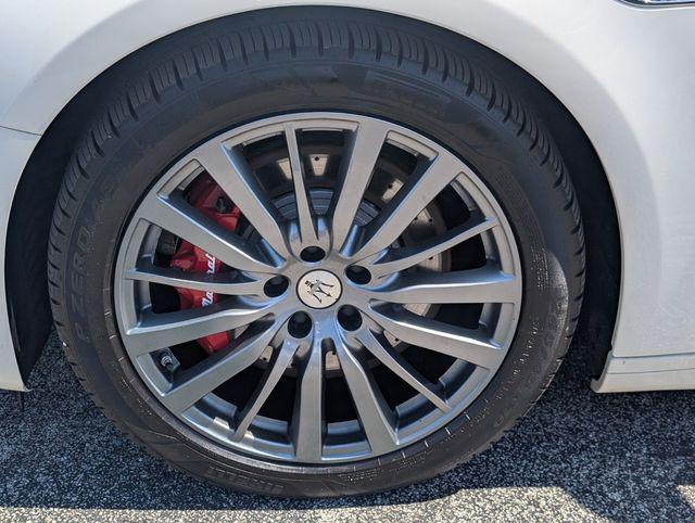2022 Maserati Ghibli Modena Q4