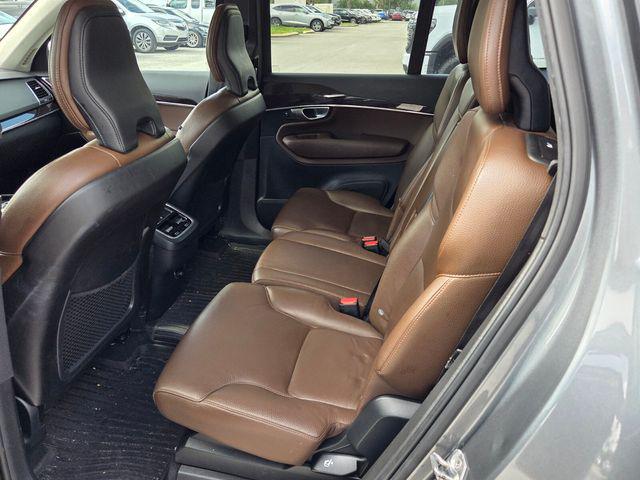 2019 Volvo XC90 T6 Momentum