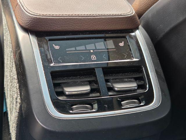 2019 Volvo XC90 T6 Momentum