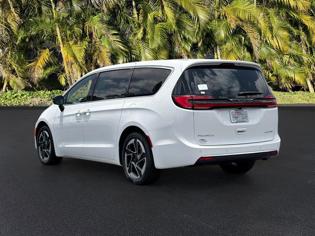 2027 Chrysler Pacifica Limited