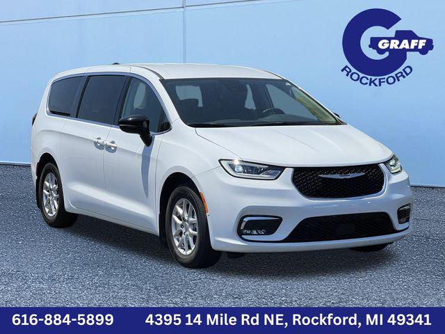 2024 Chrysler Pacifica Touring L for sale in Rockford, MI