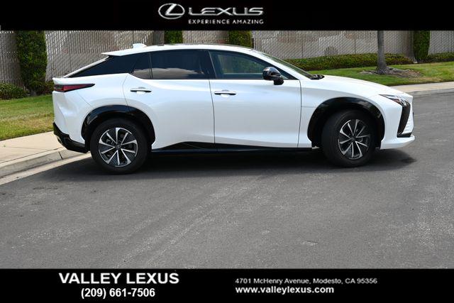2024 Lexus 300 Premium