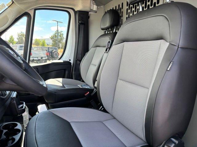 2026 Ram ProMaster Cargo Van Tradesman Low Roof 136 WB w/Pass Seat