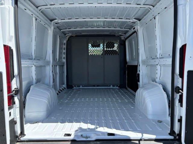 2026 Ram ProMaster Cargo Van Tradesman Low Roof 136 WB w/Pass Seat