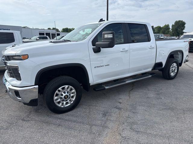2025 Chevrolet Silverado 2500HD 4WD Crew Cab Standard Bed LT