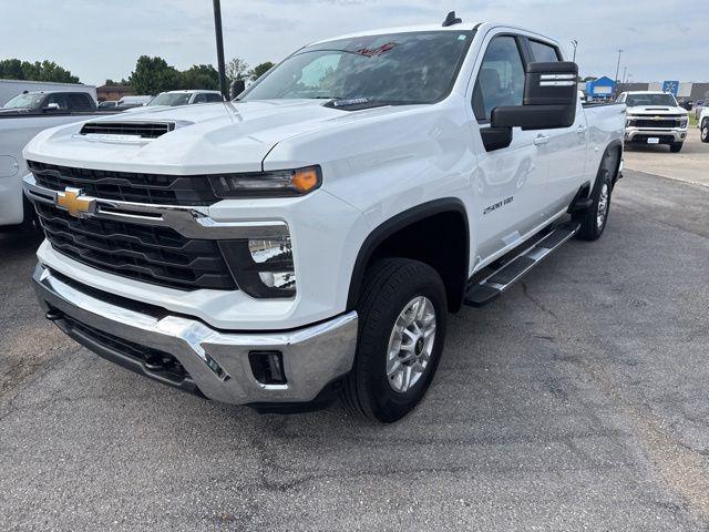 2025 Chevrolet Silverado 2500HD 4WD Crew Cab Standard Bed LT
