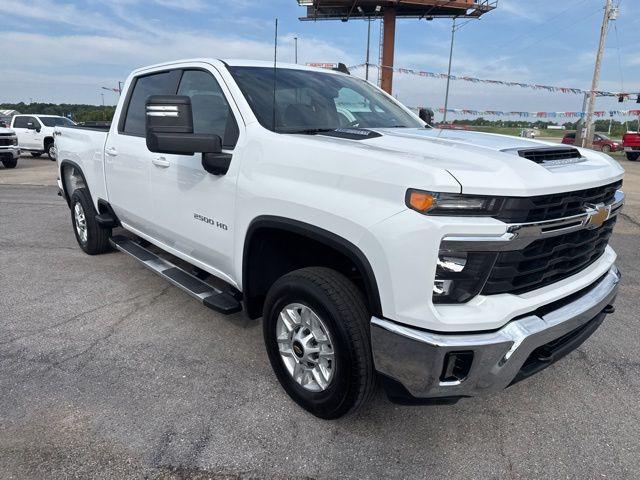 2025 Chevrolet Silverado 2500HD 4WD Crew Cab Standard Bed LT