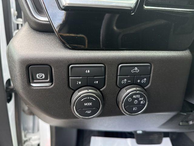 2025 Chevrolet Silverado 2500HD 4WD Crew Cab Standard Bed LT