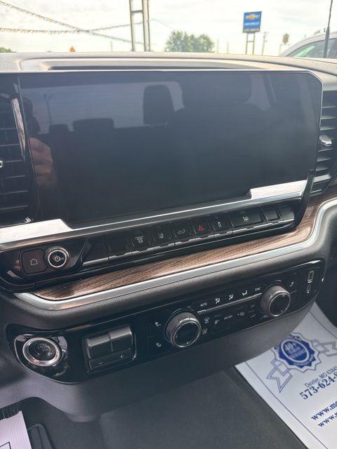 2025 Chevrolet Silverado 2500HD 4WD Crew Cab Standard Bed LT