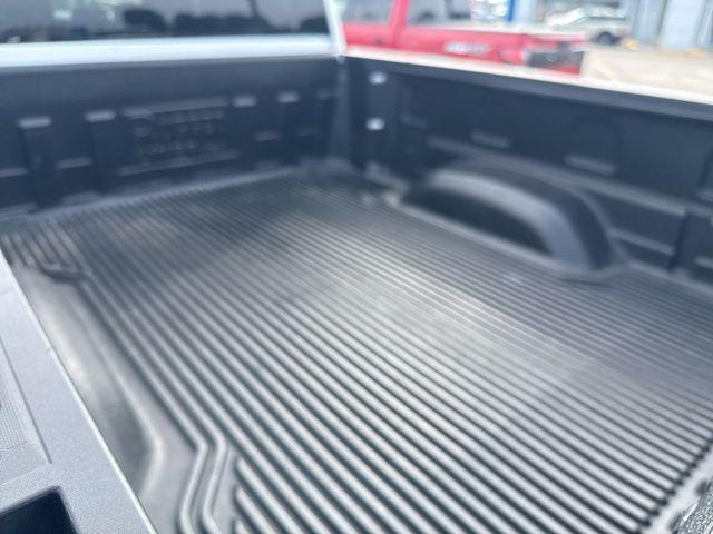 2025 Chevrolet Silverado 2500HD 4WD Crew Cab Standard Bed LT