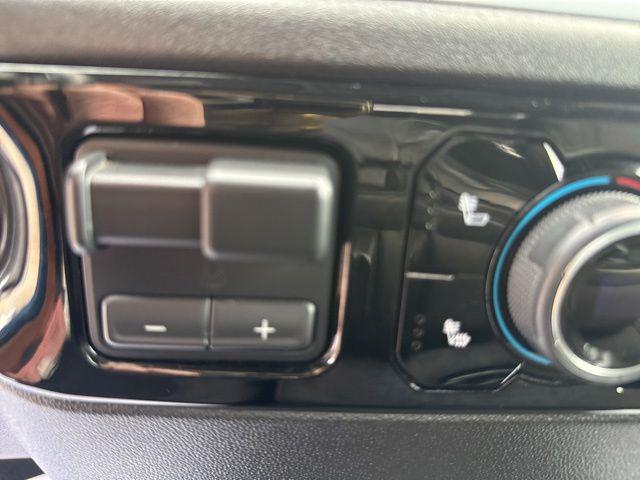 2025 Chevrolet Silverado 2500HD 4WD Crew Cab Standard Bed LT