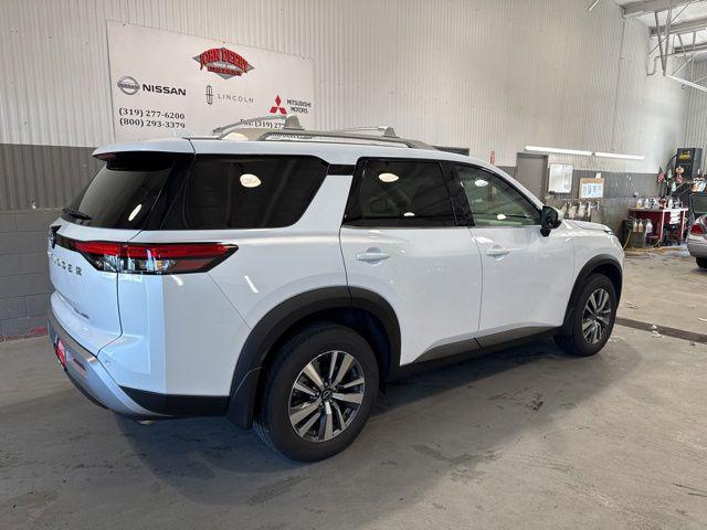 2025 Nissan Pathfinder SL 4WD