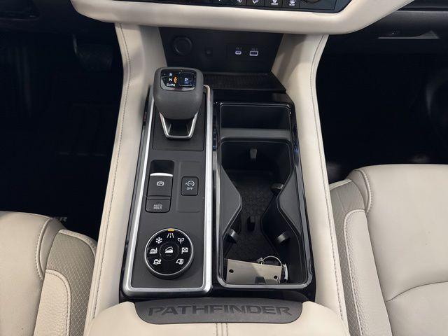 2025 Nissan Pathfinder SL 4WD