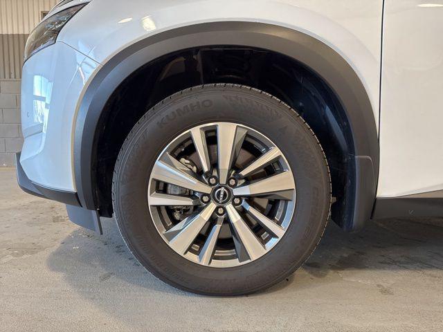 2025 Nissan Pathfinder SL 4WD