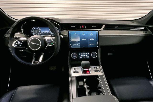 2025 Jaguar F-PACE P250 R-Dynamic S