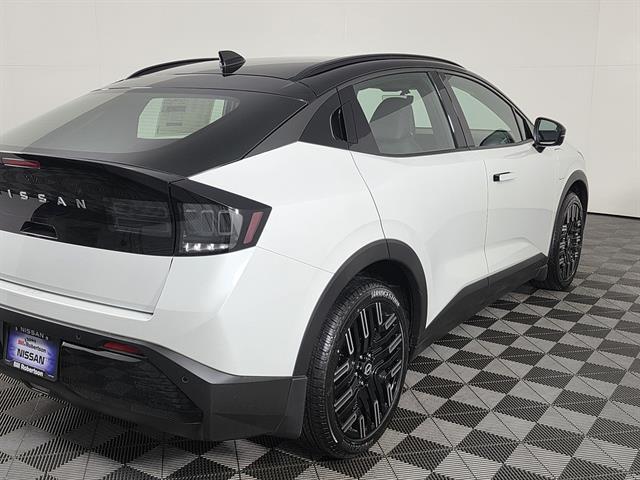 2026 Nissan LEAF PLATINUM+