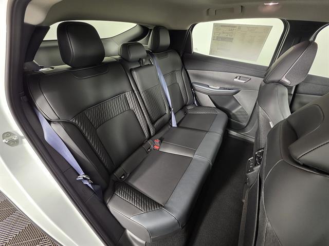 2026 Nissan LEAF PLATINUM+