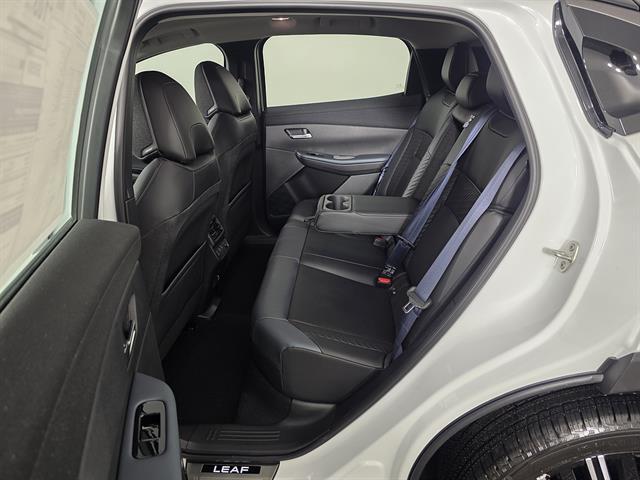 2026 Nissan LEAF PLATINUM+