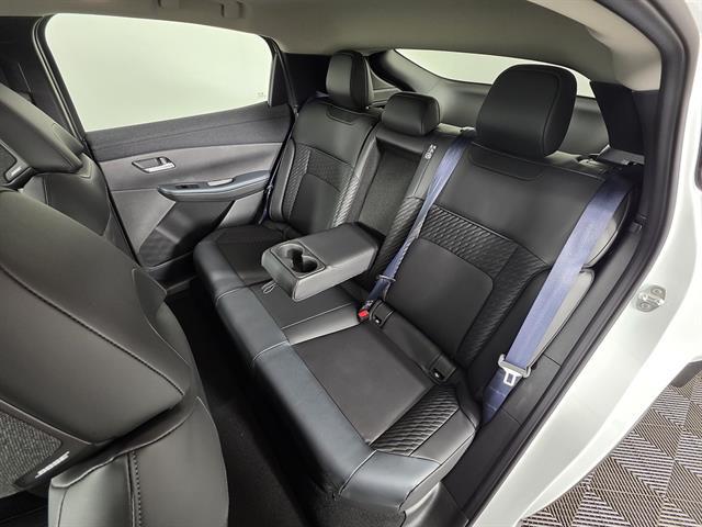 2026 Nissan LEAF PLATINUM+