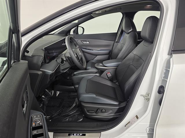 2026 Nissan LEAF PLATINUM+