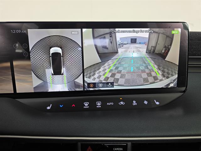 2026 Nissan LEAF PLATINUM+