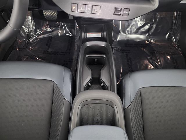 2026 Nissan LEAF PLATINUM+